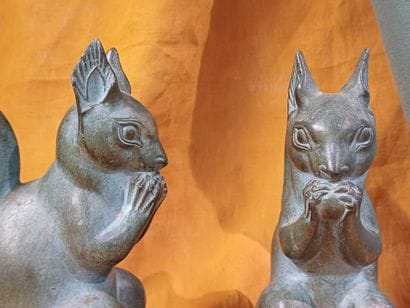 M. FONT 
Pair of regule bookends depicting...