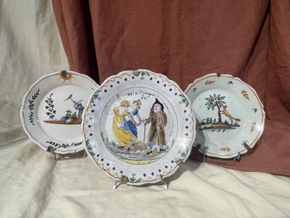 NEVERS
Two earthenware plates with contoured...