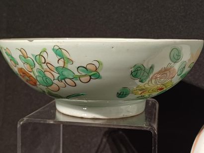 CHINA
Set comprising a porcelain bowl and...