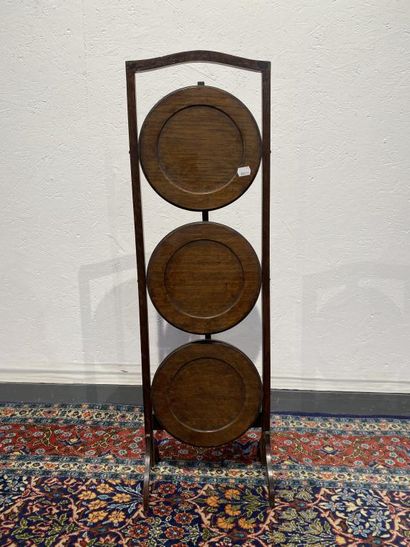 Oak plate rack with three trays, removable....