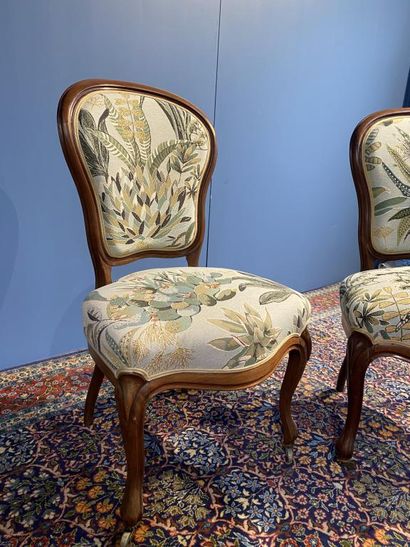 Pair of mahogany and mahogany veneered chairs,...
