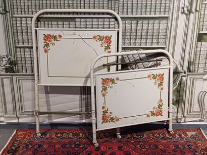 White lacquered metal and brass bed with...