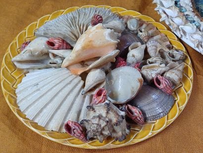 Set of ten decorative elements and souvenirs...