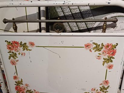 White lacquered metal and brass bed with...