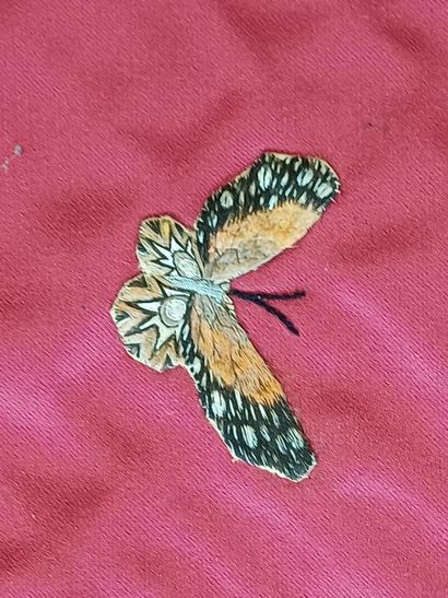 FAR EAST
Red silk hanging with embroidered...