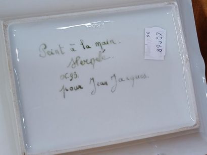 LIMOGES 
Cendrier rectangulaire en porcelaine...