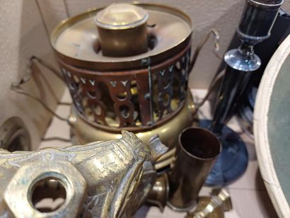 Set including :
- a silver napkin ring. Minerve...