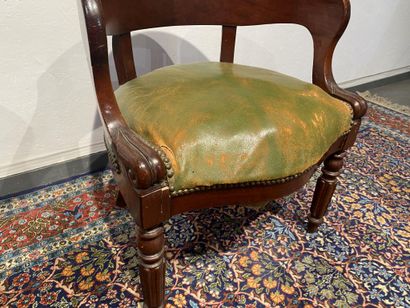 Set comprising a mahogany and mahogany veneer...