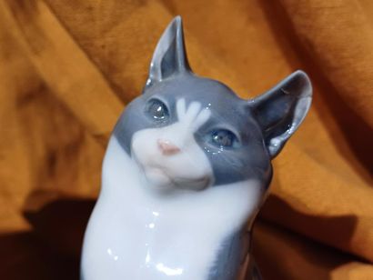 ROYAL COPENHAGEN
Trois chats en porcelaine...