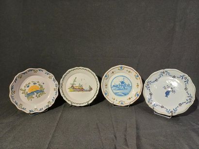 NEVERS et divers 
Suite de quatre assiettes...