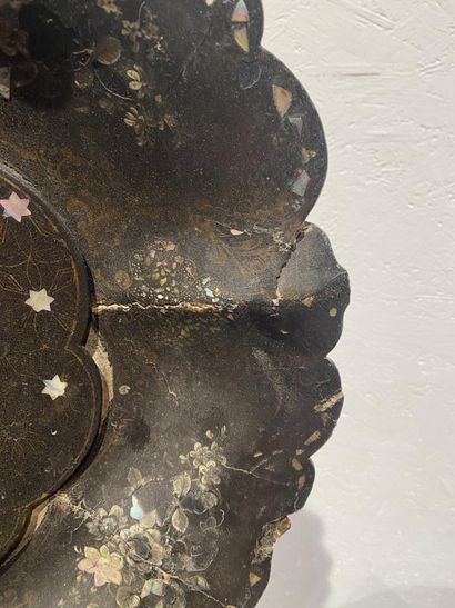 Two guéridons in boiled cardboard with mother-of-pearl...