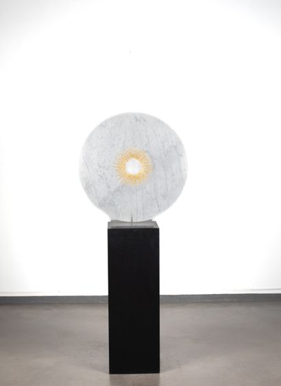 Aymeric LOUVET, born 1983
Solar disk, 2022
Carrara...