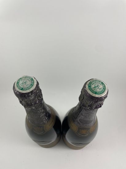2 btls Veuve Clicquot Ponsardin 1982 - Champagne...