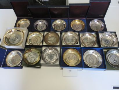 Militaria - Collection de 17 Coupelles en...