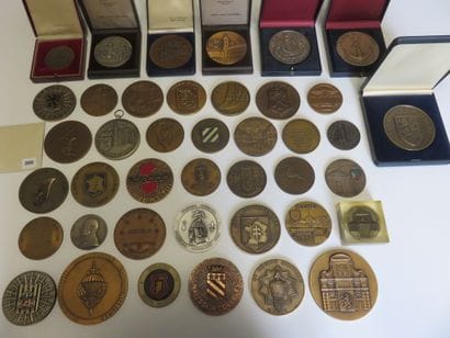 Médailles Militaria - Collection de 41 Médailles...