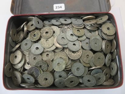 Coins - France - Lot of 4.7 Kg Lindauer holed...