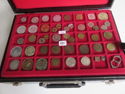 Monnaies - Collection de 410 monnaies diverses,...