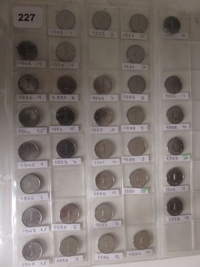 Coins - France - Collection of 34 x 1 Centime...