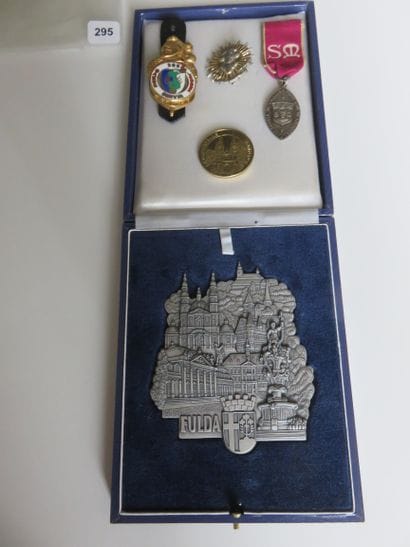Médailles, Plaquette et insignes - Lot de...