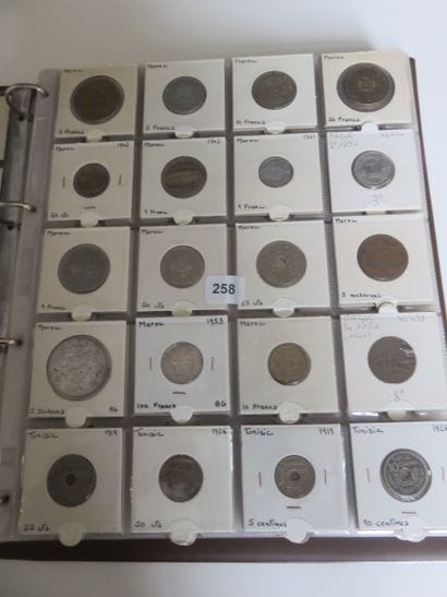 Monnaies - Collection de 264 monnaies diverses...
