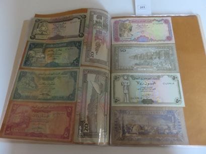 Billets - Collection de 154 billets étrangers...