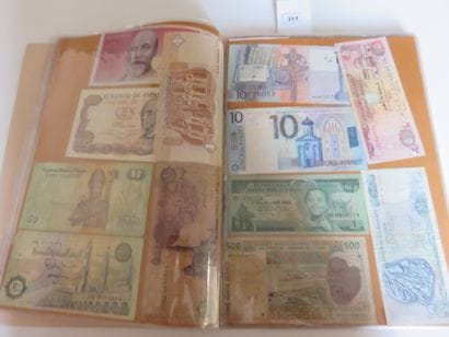 Billets - Collection de 154 billets étrangers...