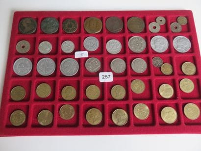 Monnaies - Collection de 410 monnaies diverses,...