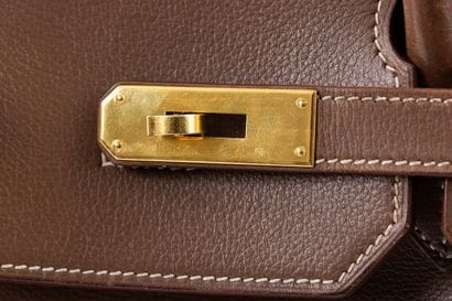 HERMES Paris
Birkin bag in chocolate-colored...