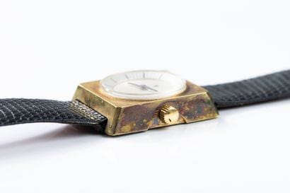 LIP circa 1970.
Gold-plated wristwatch, rectangular...
