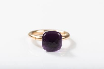 POMELLATO
Yellow gold ring set with an amethyst....