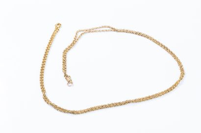 Large sautoir in yellow gold with royal link....
