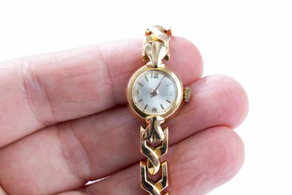 Ladies' wristwatch in gold, round case with...
