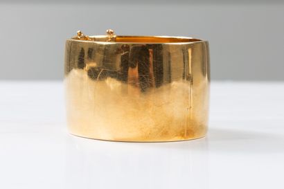 Large rigid cuff bracelet, ratchet clasp...