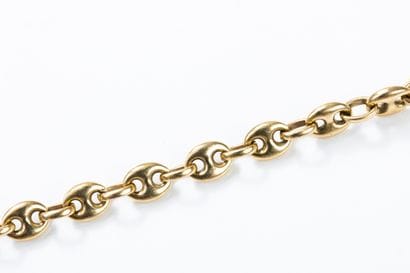 Yellow gold bracelet in coffee bean stitch....
