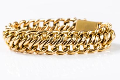 Bracelet in yellow gold with 
