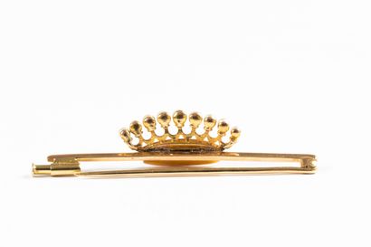 Barrette brooch in yellow gold adorned with...