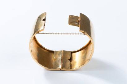 Large rigid cuff bracelet, ratchet clasp...