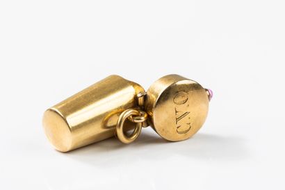 Opening conical pendant charm in yellow gold,...