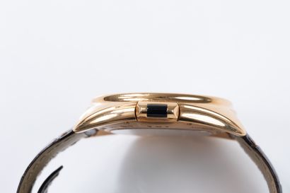 CARTIER Clé circa2015. 
Gold wristwatch,...