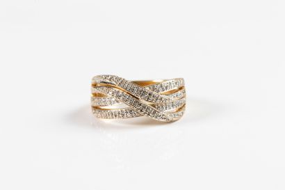 Ring in yellow gold with interlaced wires...