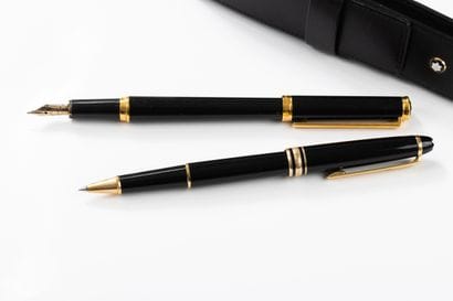 MONTBLANC
Black resin and gold-plated ballpoint...