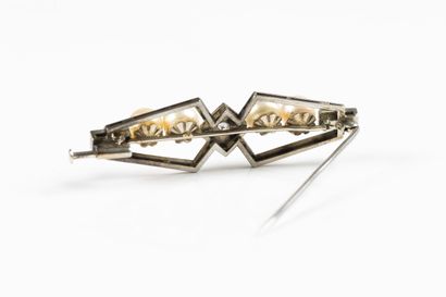 Barrette brooch decorated with geometric...