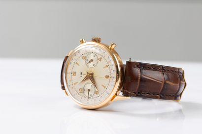 LIP circa 1960. 
Gold chronograph wristwatch,...