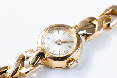 Ladies' wristwatch in gold, round case with...