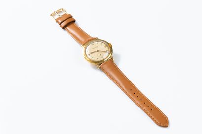 JAEGER-LECOULTRE circa 1950. 
Gold wristwatch,...