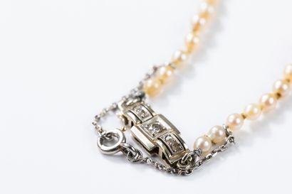 Necklace of 113 cultured pearls, diameters...