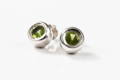 DINH VAN 
Pair of earrings centered on a...