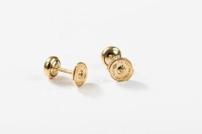 Pair of earrings in yellow gold, each set...