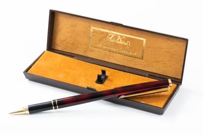 Pierre CARDIN
Ballpoint pen in red and black...