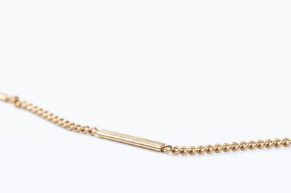 Yellow gold chain with rectangular motifs....